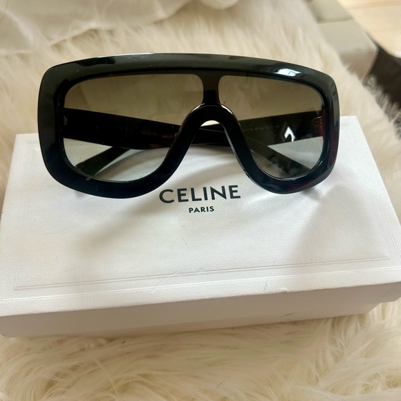 Celine Sunglasses- excellent condition - Picture 2 of 6